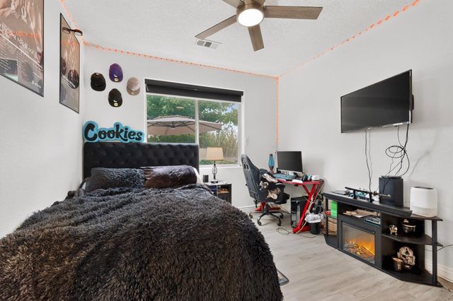 8312 Hawk Eye Road NW, Albuquerque, NM 87120