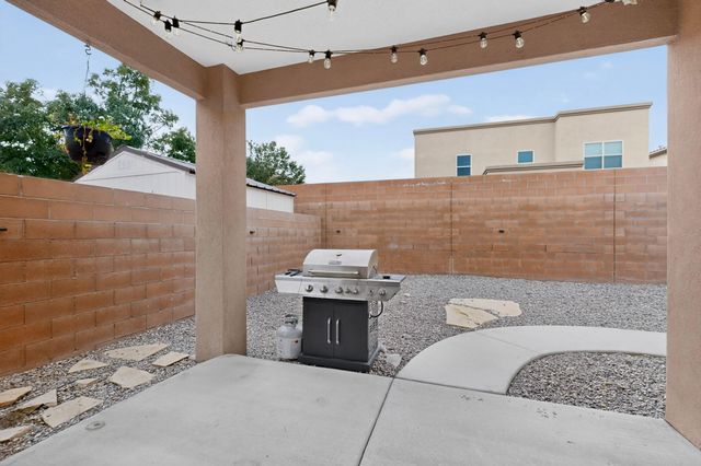 8312 Hawk Eye Road NW, Albuquerque, NM 87120