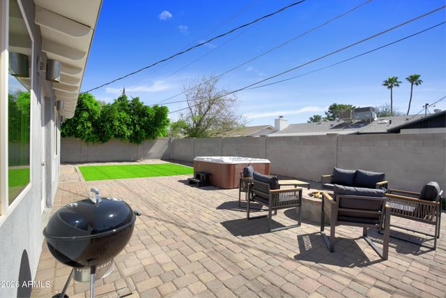 8731 E JACKRABBIT Road, Scottsdale, AZ 85250