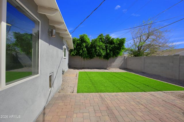 8731 E JACKRABBIT Road, Scottsdale, AZ 85250