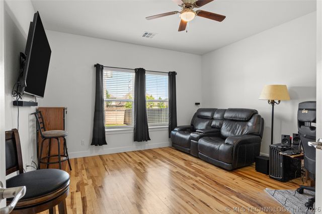 13863 S 21st Place, Bixby, OK 74008