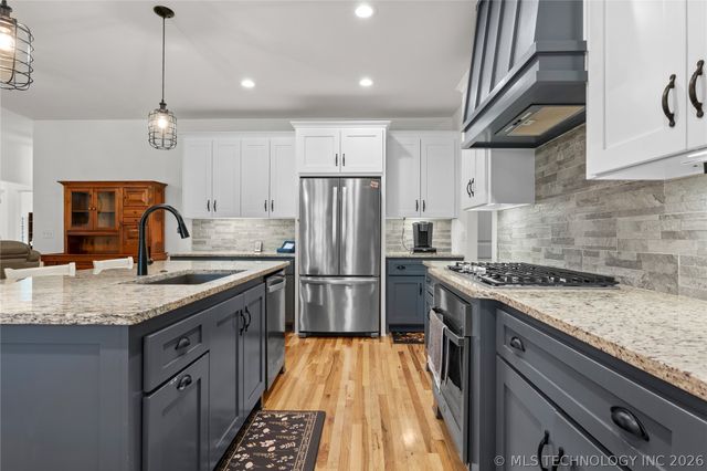 13863 S 21st Place, Bixby, OK 74008