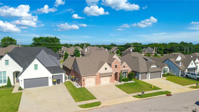 13863 S 21st Place, Bixby, OK 74008