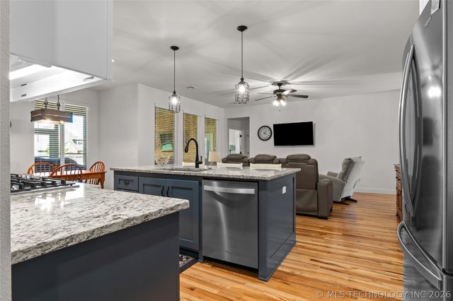 13863 S 21st Place, Bixby, OK 74008
