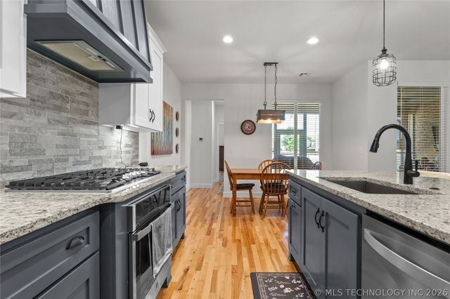 13863 S 21st Place, Bixby, OK 74008
