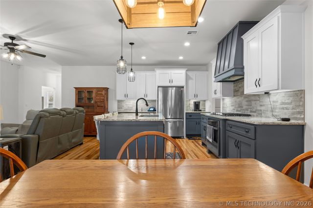 13863 S 21st Place, Bixby, OK 74008
