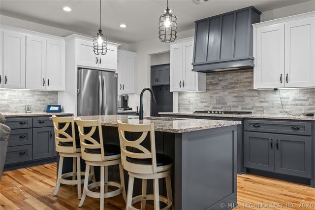 13863 S 21st Place, Bixby, OK 74008