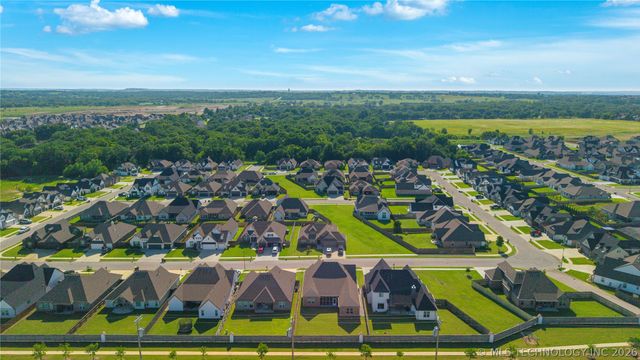 13863 S 21st Place, Bixby, OK 74008