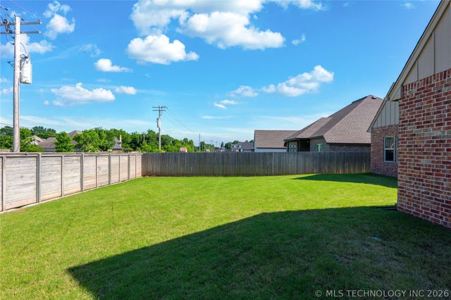 13863 S 21st Place, Bixby, OK 74008