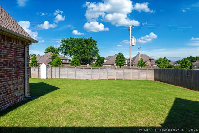 13863 S 21st Place, Bixby, OK 74008
