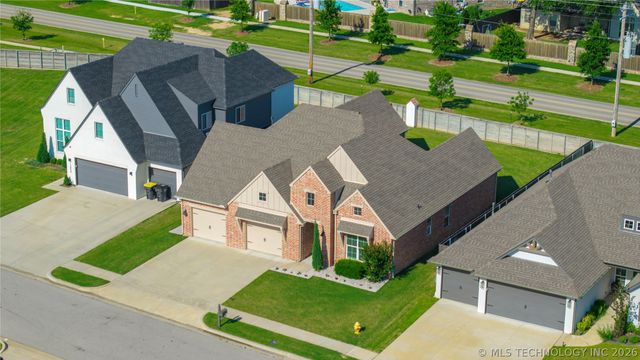 13863 S 21st Place, Bixby, OK 74008
