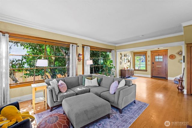 3809 N Adams Street, Tacoma, WA 98407