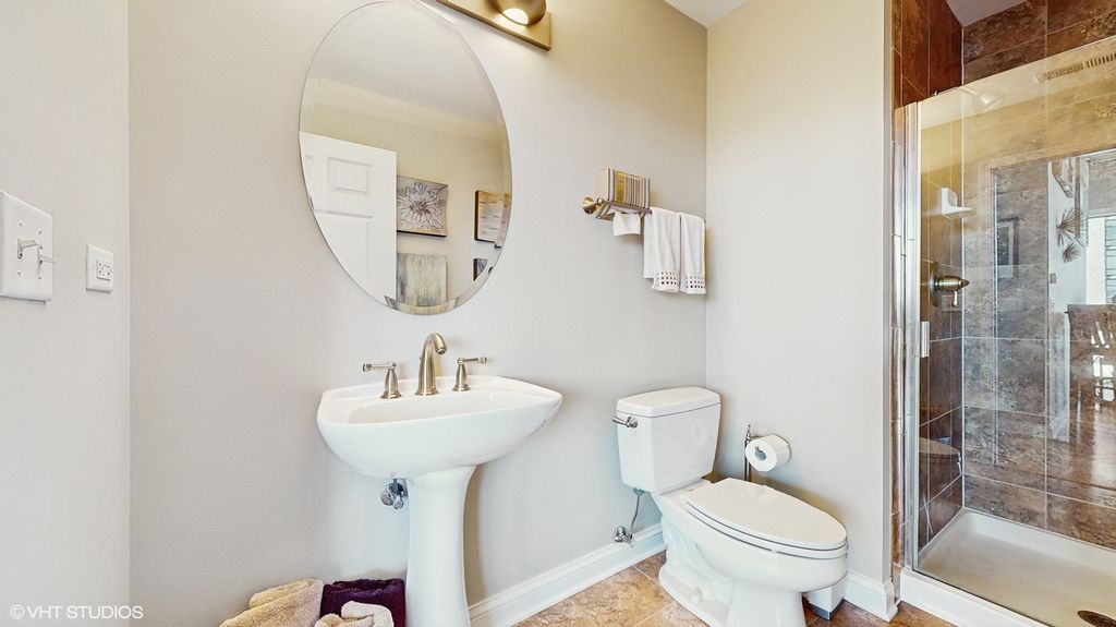 property-img