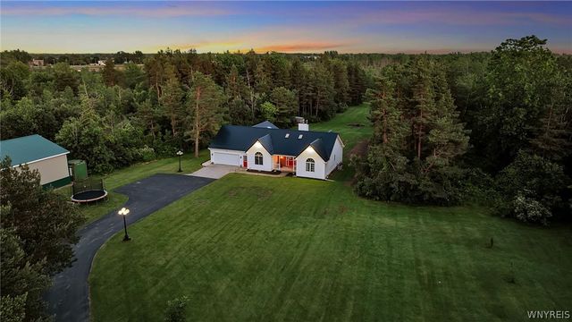 5132 Upper Mountain Road, Cambria, NY 14094