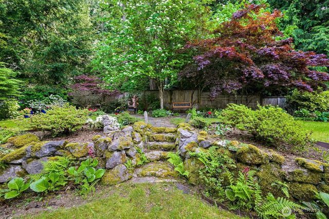 2488 Autumnwood Court, Bellingham, WA 98229