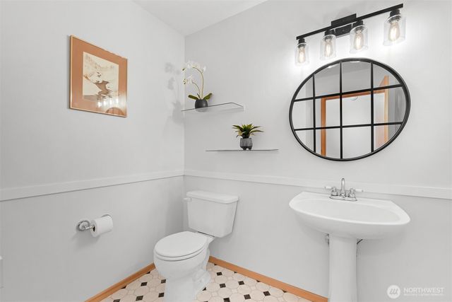 2488 Autumnwood Court, Bellingham, WA 98229