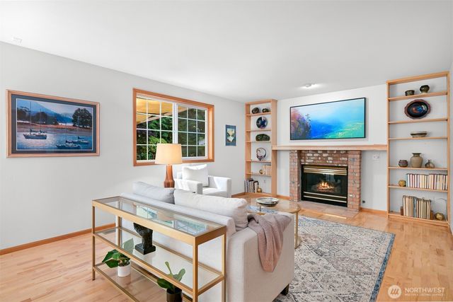 2488 Autumnwood Court, Bellingham, WA 98229