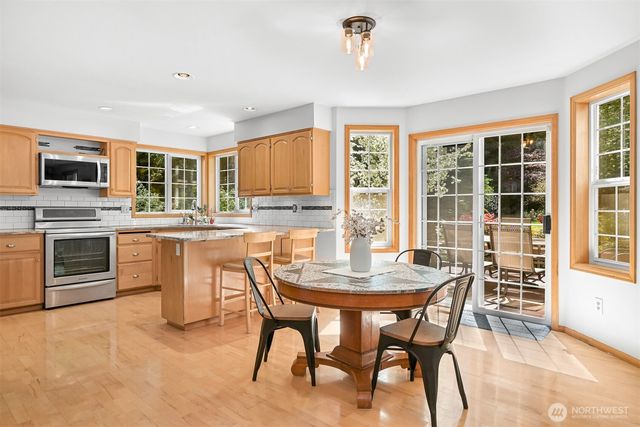 2488 Autumnwood Court, Bellingham, WA 98229