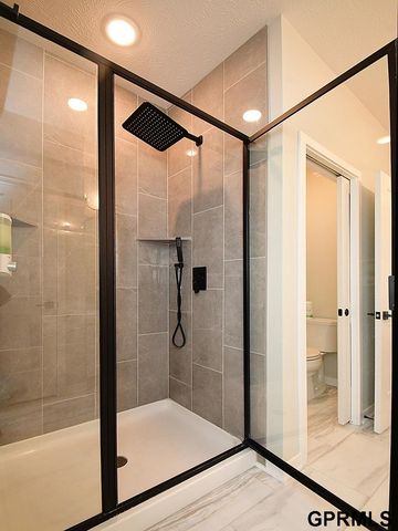 20511 Hartman Avenue, Elkhorn, NE 68022