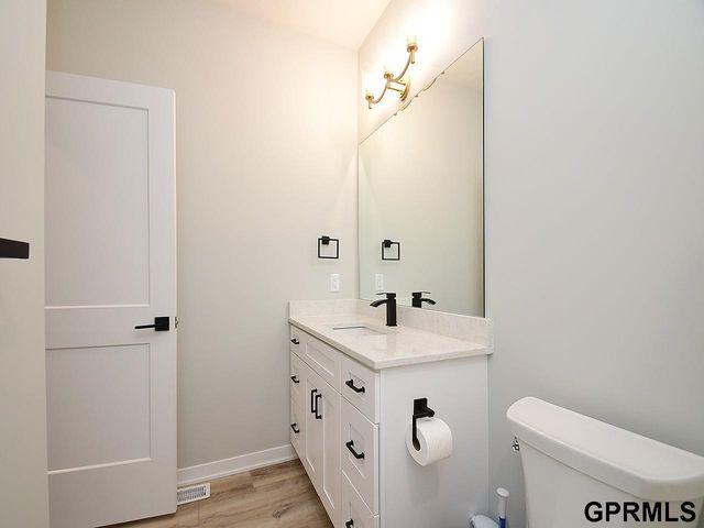 20511 Hartman Avenue, Elkhorn, NE 68022