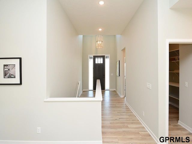 20511 Hartman Avenue, Elkhorn, NE 68022