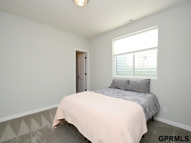 20511 Hartman Avenue, Elkhorn, NE 68022