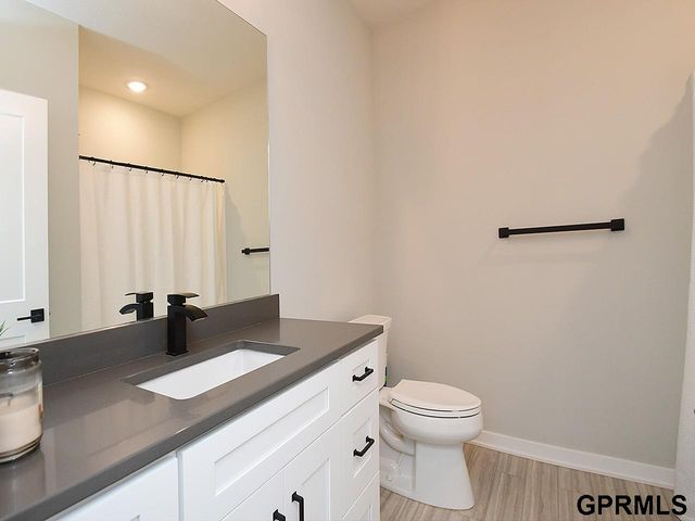 20511 Hartman Avenue, Elkhorn, NE 68022