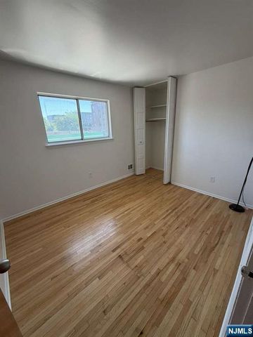 330 Taft Place, Harrison, NJ 07029