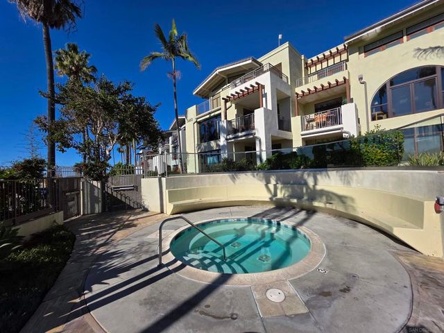 5448 La Jolla Blvd F101, La Jolla, CA 92037