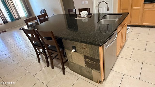 10894 W DAVIS Lane, Avondale, AZ 85323