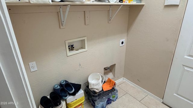 10894 W DAVIS Lane, Avondale, AZ 85323