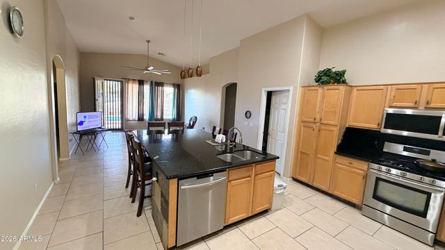 10894 W DAVIS Lane, Avondale, AZ 85323