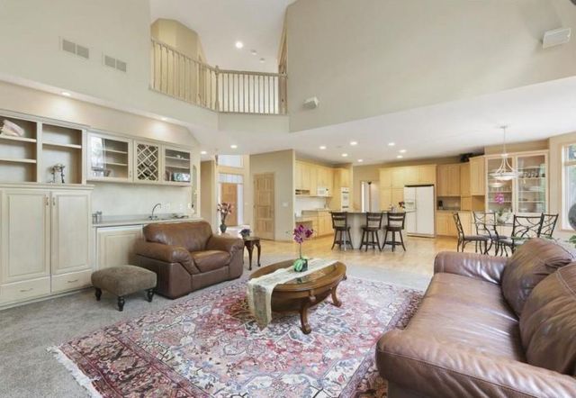 8217 W 93rd Street Circle, Bloomington, MN 55438