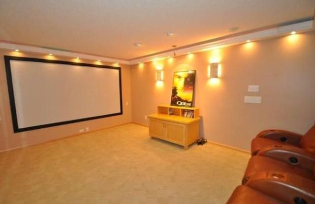 8217 W 93rd Street Circle, Bloomington, MN 55438