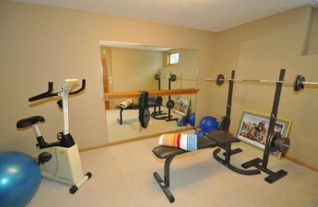 8217 W 93rd Street Circle, Bloomington, MN 55438