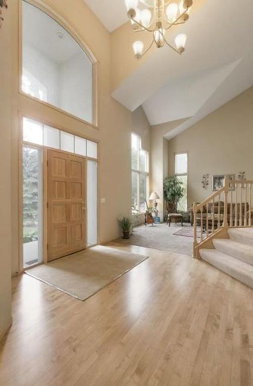 8217 W 93rd Street Circle, Bloomington, MN 55438