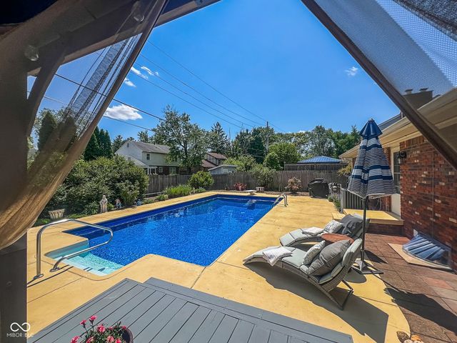 3345 30th Street, Columbus, IN 47203