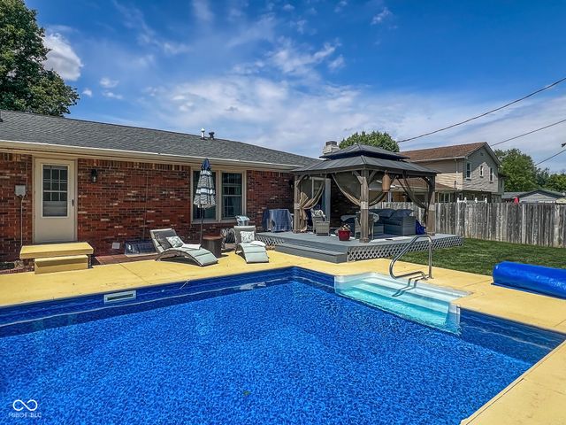 3345 30th Street, Columbus, IN 47203