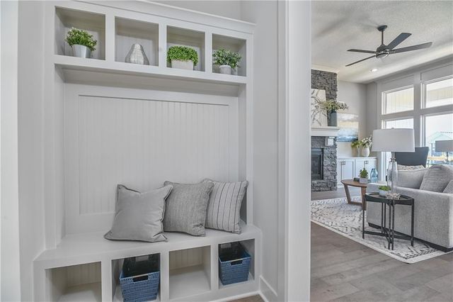 23903 Clear Creek Parkway, Shawnee, KS 66226