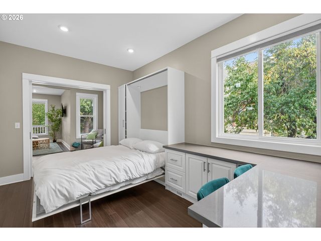 522 Ne MORRIS St, Portland, OR 97212