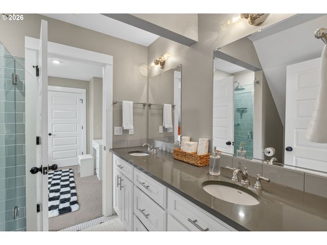 522 Ne MORRIS St, Portland, OR 97212