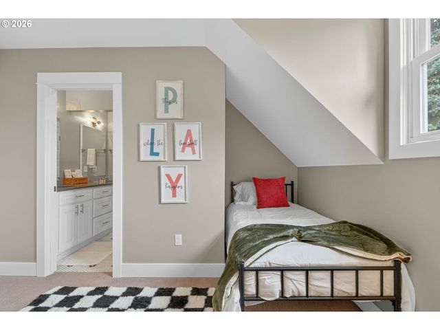 522 Ne MORRIS St, Portland, OR 97212