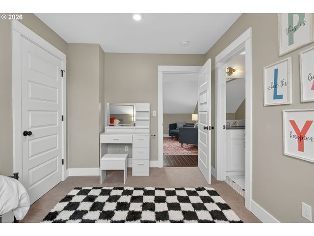 522 Ne MORRIS St, Portland, OR 97212