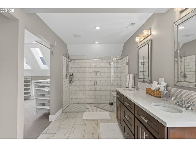 522 Ne MORRIS St, Portland, OR 97212