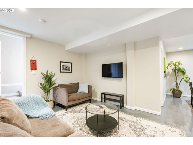 522 Ne MORRIS St, Portland, OR 97212