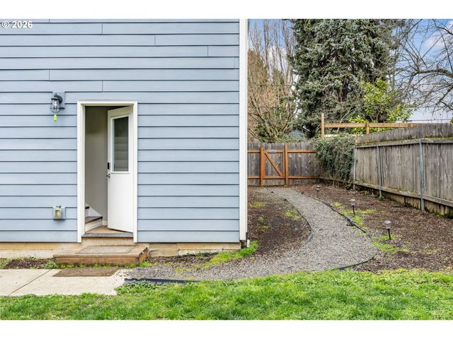 522 Ne MORRIS St, Portland, OR 97212