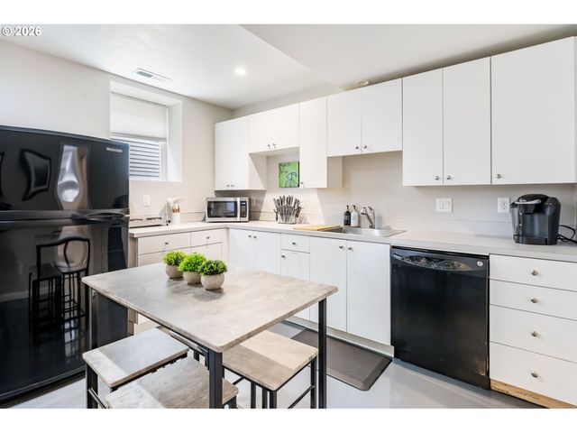 522 Ne MORRIS St, Portland, OR 97212