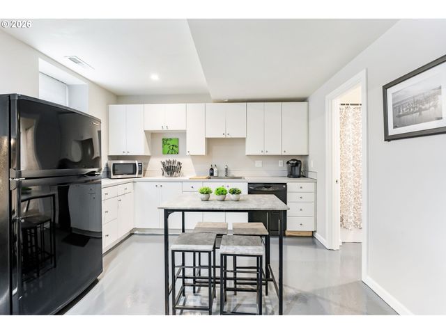 522 Ne MORRIS St, Portland, OR 97212