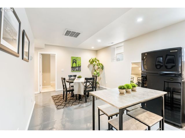 522 Ne MORRIS St, Portland, OR 97212