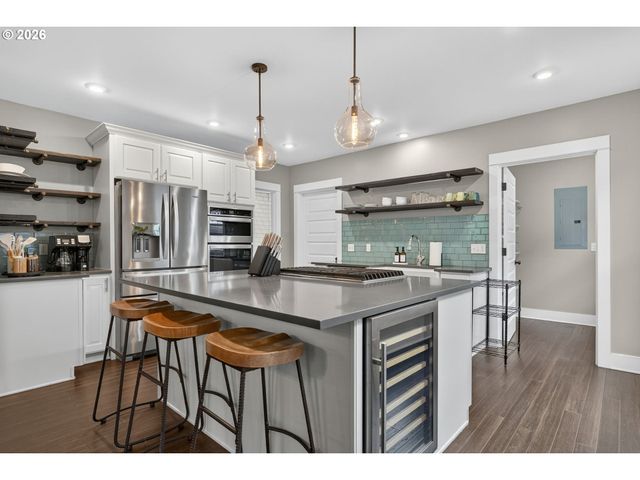 522 Ne MORRIS St, Portland, OR 97212